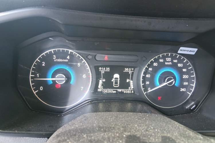 Used Dongfeng Fengon 580 2016 1.8L Manual Comfort Model Instrument Cluster