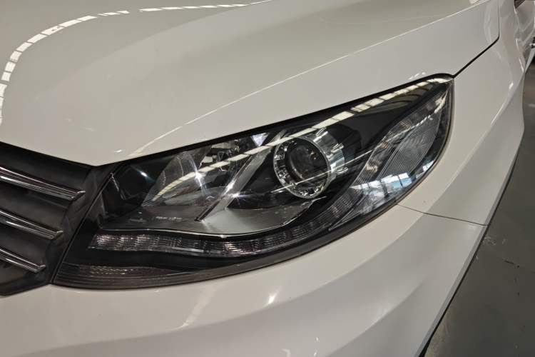 Used Dongfeng Fengon 580 2016 1.8L Manual Comfort Model Left Front Headlight