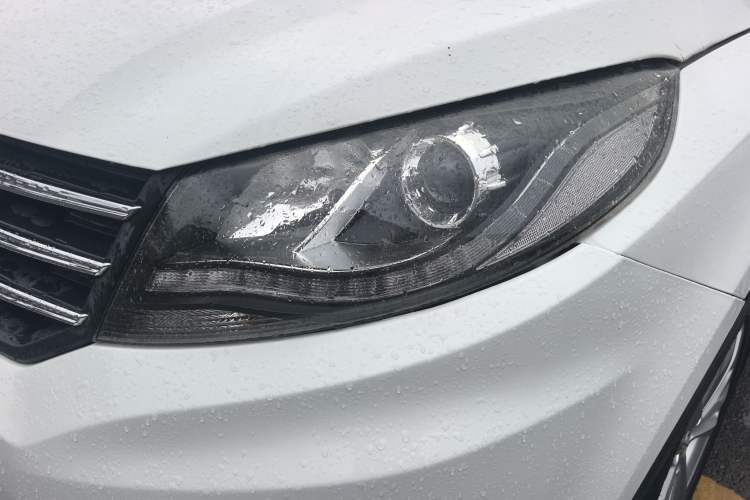 Used Dongfeng Fengon 580 2016 1.8L Manual Comfort Model Left Front Headlight