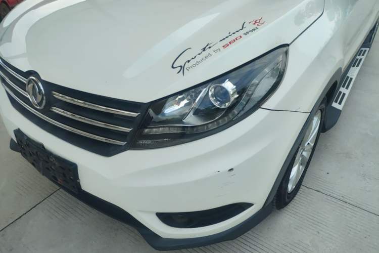 Used Dongfeng Fengon 580 2016 Revised Version 1.5T CVT Comfort Edition Left Front Headlight