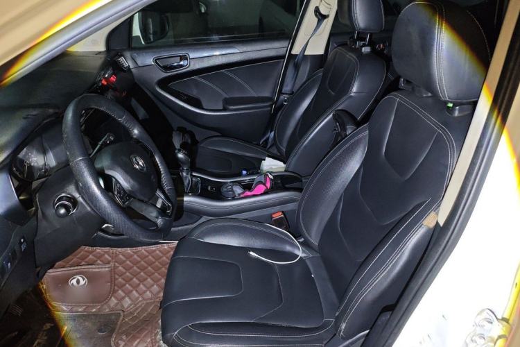 Used Dongfeng Fengon 580 2016 1.5T Manual Luxury Edition Left Front Seat