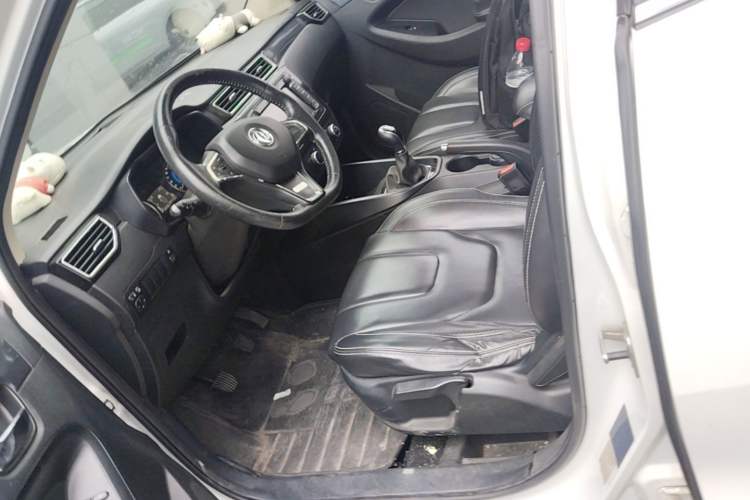 Used Dongfeng Fengon 580 2016 1.8L Manual Comfort Model Left Front Seat
