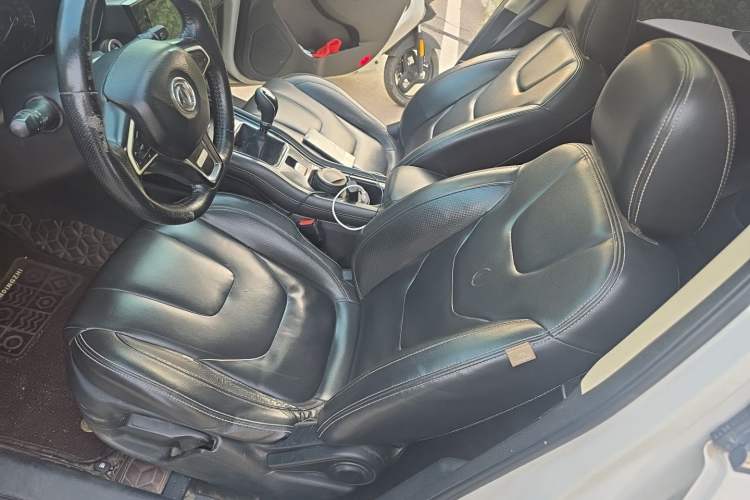 Used Dongfeng Fengon 580 2016 1.5T Manual Luxury Edition Left Front Seat