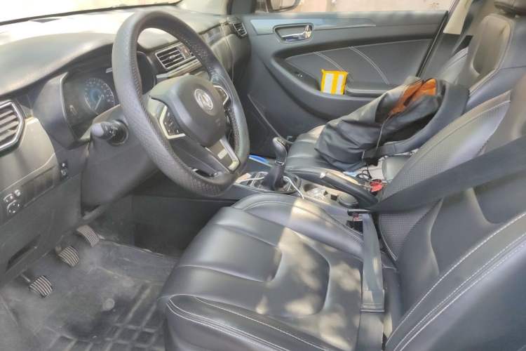 Used Dongfeng Fengon 580 2016 1.8L Manual Comfort Model Left Front Seat