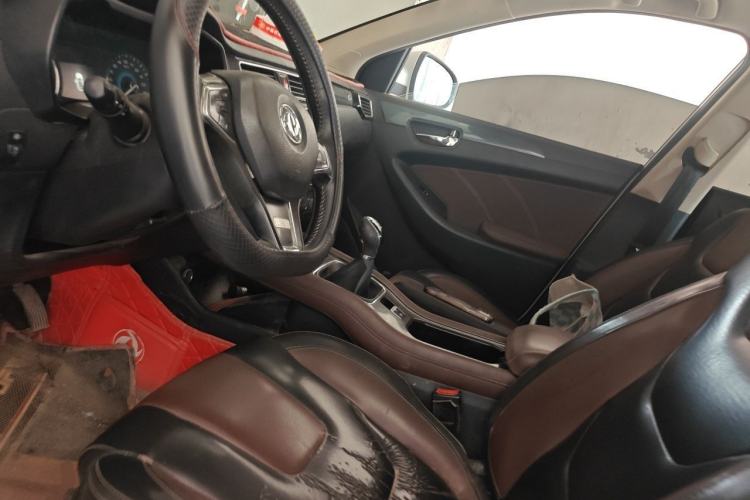 Used Dongfeng Fengon 580 2016 1.5T Manual Luxury Edition Left Front Seat