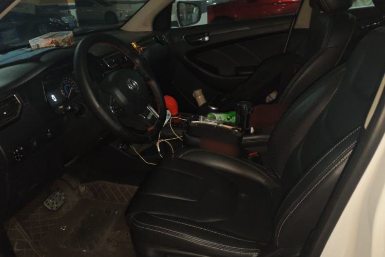 Used Dongfeng Fengon 580 2016 1.5T CVT Luxury Model Left Front Seat