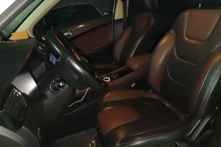 Used Dongfeng Fengon 580 2016 Revised Version 1.5T CVT Luxury Edition Left Front Seat