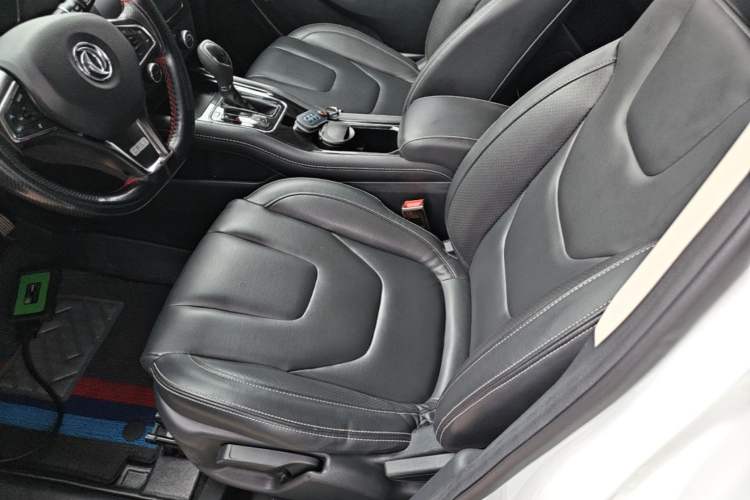 Used Dongfeng Fengon 580 2016 Revised Version 1.5T CVT Luxury Edition Left Front Seat