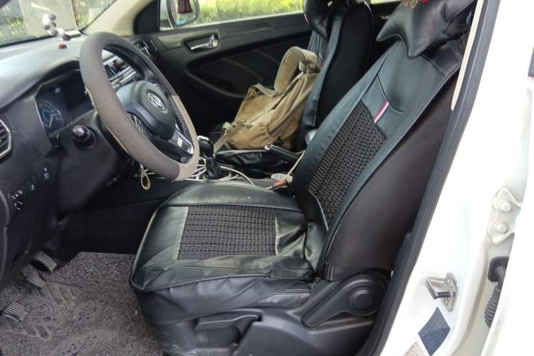 Used Dongfeng Fengon 580 2016 1.8L Manual Comfort Model Left Front Seat