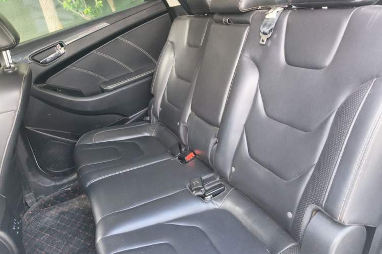 Used Dongfeng Fengon 580 2016 1.8L Manual Comfort Model Left Rear Seat