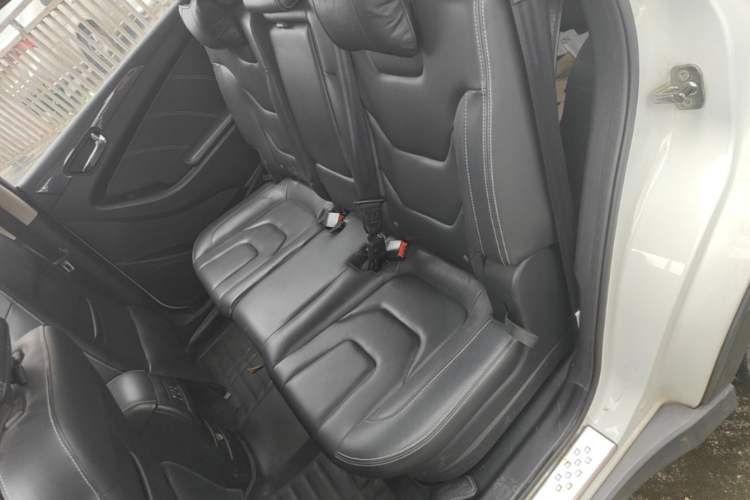 Used Dongfeng Fengon 580 2016 1.5T Manual Luxury Edition Left Rear Seat