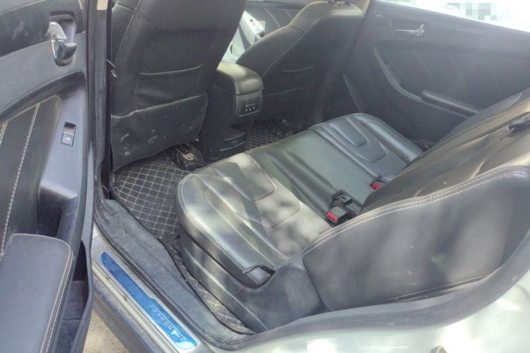 Used Dongfeng Fengon 580 2016 1.8L Manual Comfort Model Left Rear Seat