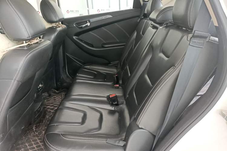 Used Dongfeng Fengon 580 2016 1.8L Manual Comfort Model Left Rear Seat