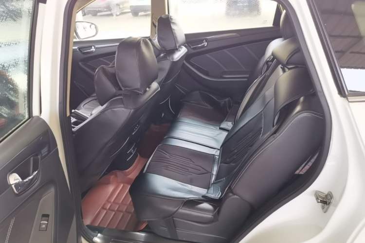 Used Dongfeng Fengon 580 2016 1.8L Manual Comfort Model Left Rear Seat