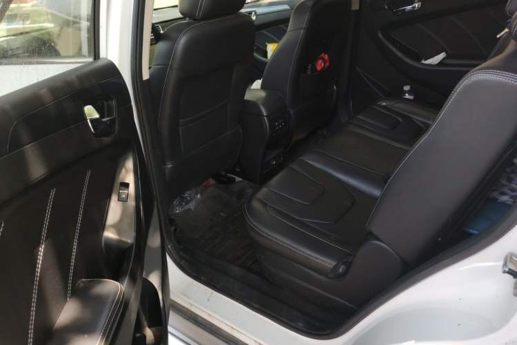 Used Dongfeng Fengon 580 2016 1.8L Manual Comfort Model Left Rear Seat