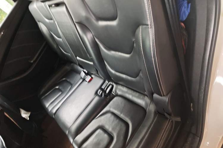 Used Dongfeng Fengon 580 2016 1.5T Manual Luxury Edition Left Rear Seat