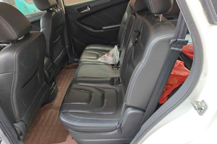 Used Dongfeng Fengon 580 2016 1.8L Manual Comfort Model Left Rear Seat