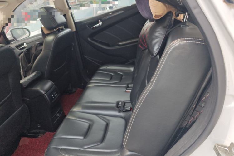 Used Dongfeng Fengon 580 2016 1.5T Manual Luxury Edition Left Rear Seat