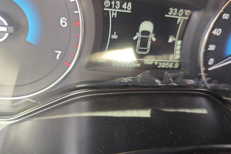 Used Dongfeng Fengon 580 2016 1.8L Manual Comfort Model Odometer Close Up