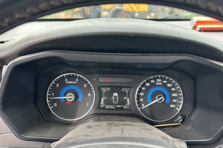 Used Dongfeng Fengon 580 2016 1.8L Manual Comfort Model Odometer Close Up