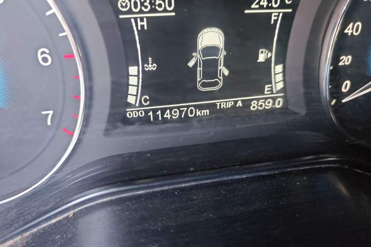 Used Dongfeng Fengon 580 2016 1.8L Manual Comfort Model Odometer Close Up