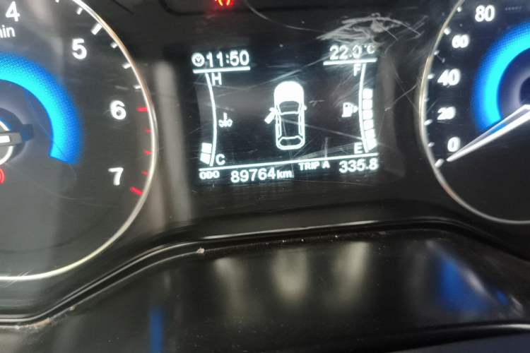 Used Dongfeng Fengon 580 2016 1.5T Manual Luxury Edition Odometer Close Up