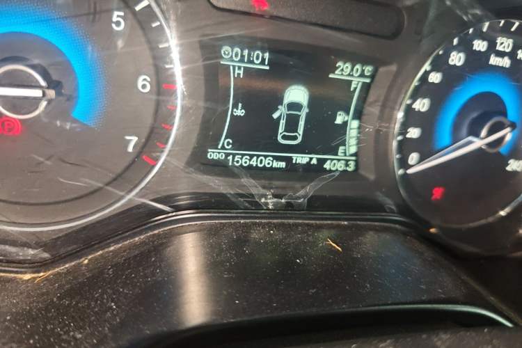 Used Dongfeng Fengon 580 2016 1.5T Manual Luxury Edition Odometer Close Up