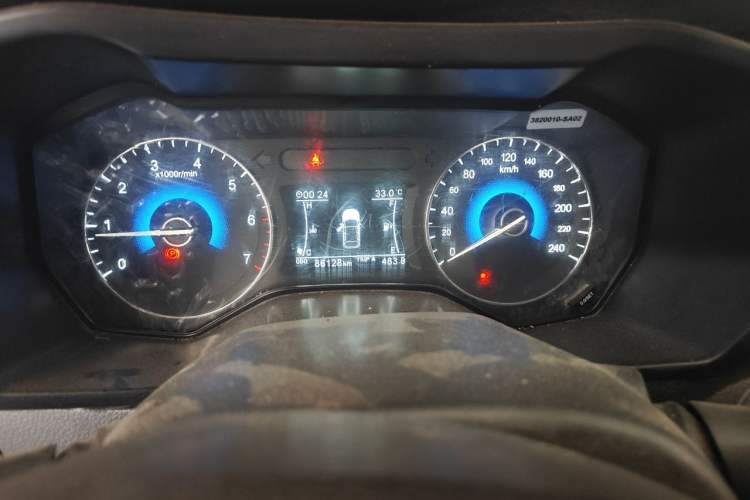 Used Dongfeng Fengon 580 2016 1.5T Manual Luxury Edition Odometer Close Up