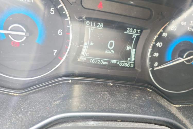 Used Dongfeng Fengon 580 2016 1.8L Manual Comfort Model Odometer Close Up