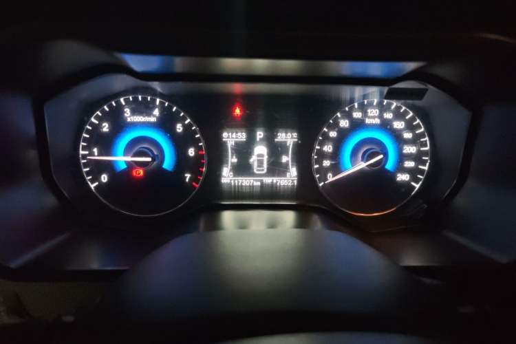 Used Dongfeng Fengon 580 2016 Revised Version 1.5T CVT Luxury Edition Odometer Close Up