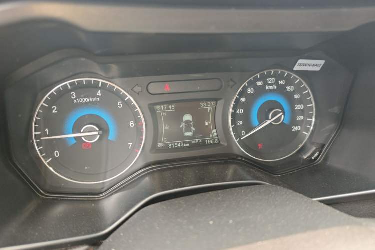Used Dongfeng Fengon 580 2016 1.5T Manual Luxury Edition Odometer Close Up