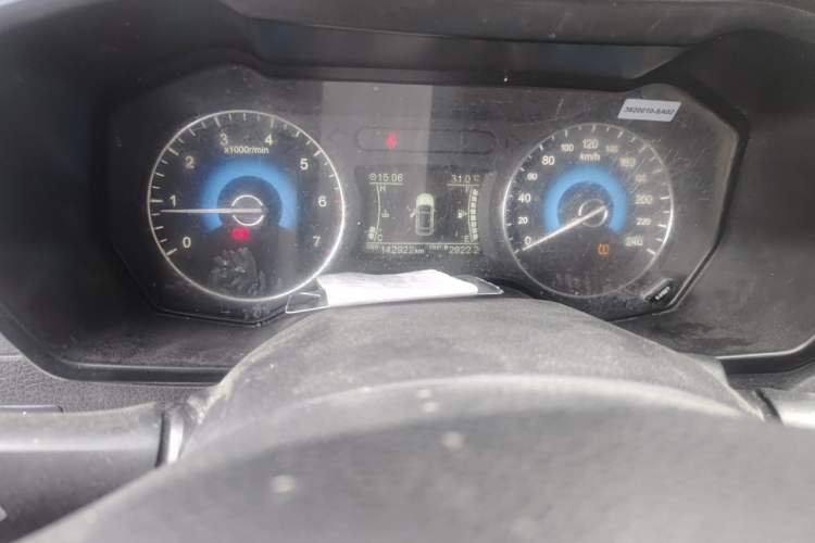 Used Dongfeng Fengon 580 2016 1.5T Manual Luxury Edition Odometer Close Up