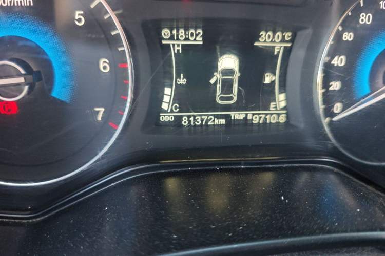 Used Dongfeng Fengon 580 2016 1.5T Manual Luxury Edition Odometer Close Up