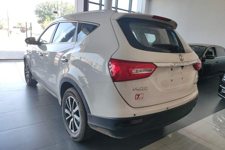 Used Dongfeng Fengon 580 2016 1.5T Manual Luxury Edition Rear Left 45 Deg