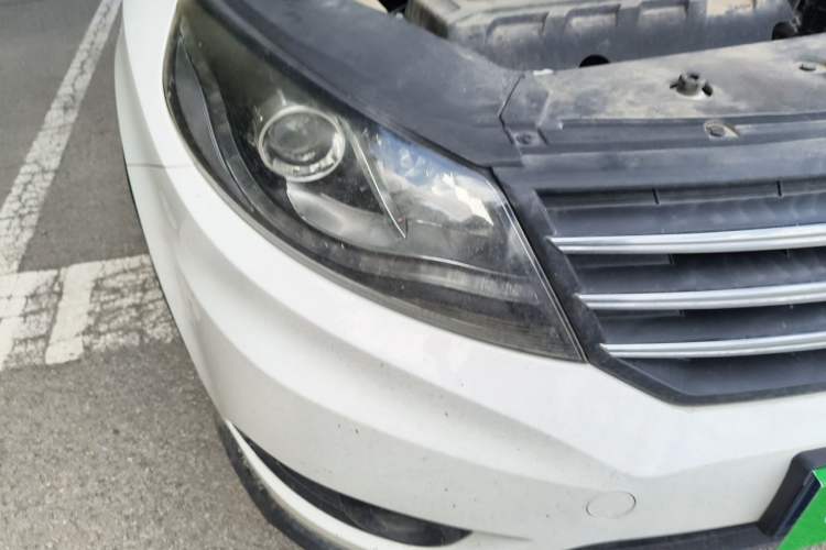 Used Dongfeng Fengon 580 2016 1.8L Manual Comfort Model Right Front Headlight