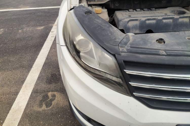 Used Dongfeng Fengon 580 2016 1.8L Manual Comfort Model Right Front Headlight