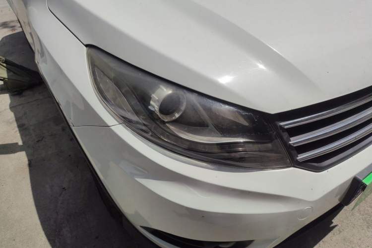 Used Dongfeng Fengon 580 2016 1.8L Manual Comfort Model Right Front Headlight