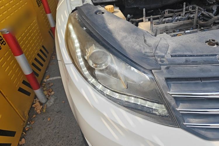 Used Dongfeng Fengon 580 2016 1.8L Manual Comfort Model Right Front Headlight