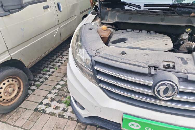 Used Dongfeng Fengon 580 2016 Revised Version 1.5T CVT Luxury Edition Right Front Headlight