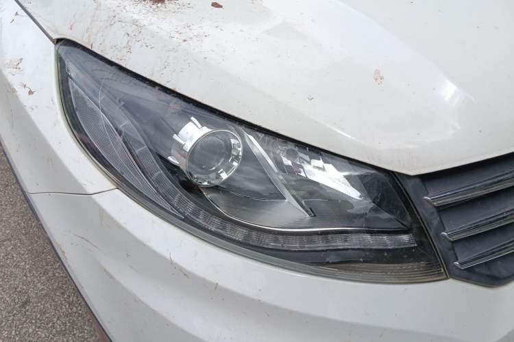 Used Dongfeng Fengon 580 2016 1.5T Manual Luxury Edition Right Front Headlight
