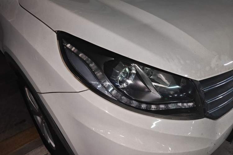 Used Dongfeng Fengon 580 2016 1.8L Manual Comfort Model Right Front Headlight
