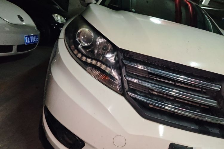 Used Dongfeng Fengon 580 2016 Revised Version 1.5T CVT Luxury Edition Right Front Headlight