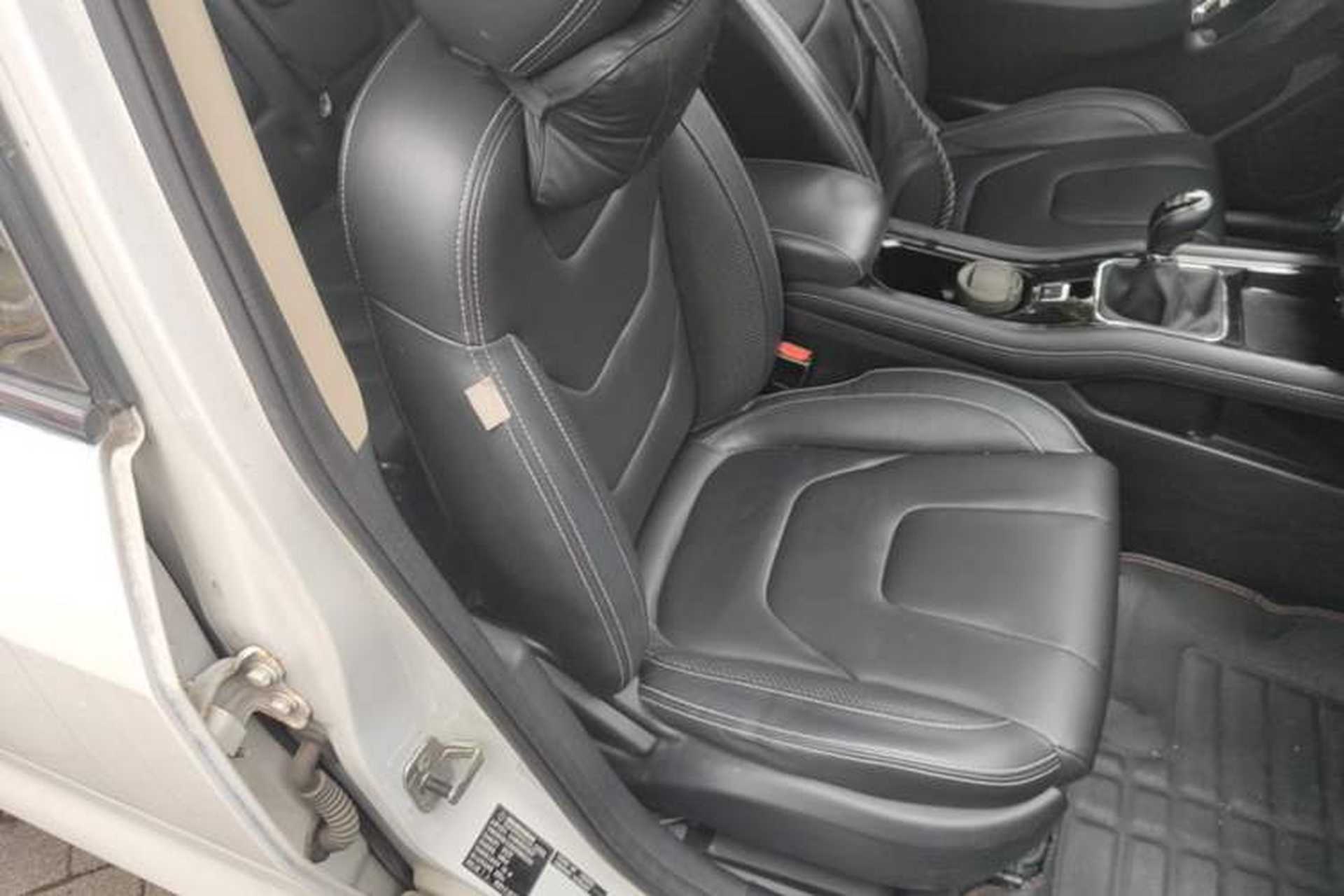 Used Dongfeng Fengon 580 2016 1.5T Manual Luxury Edition Right Front Seat