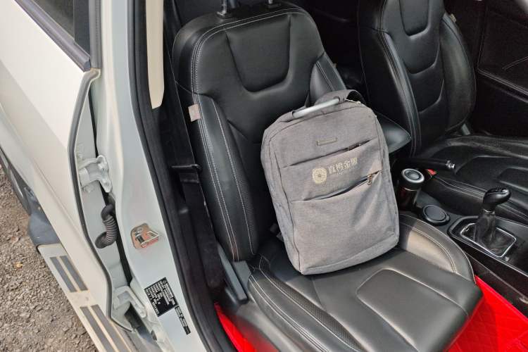 Used Dongfeng Fengon 580 2016 1.8L Manual Comfort Model Right Front Seat