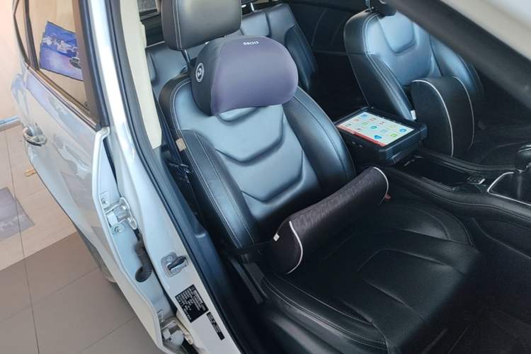 Used Dongfeng Fengon 580 2016 1.5T Manual Luxury Edition Right Front Seat