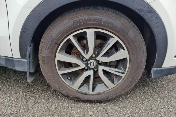 Used Dongfeng Fengon 580 2016 Revised Version 1.5T CVT Luxury Edition Right Front Wheel Hub