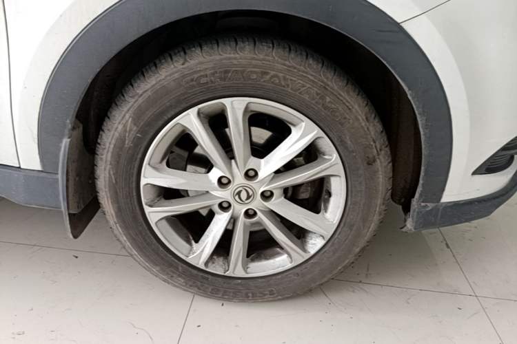 Used Dongfeng Fengon 580 2016 1.8L Manual Comfort Model Right Front Wheel Hub