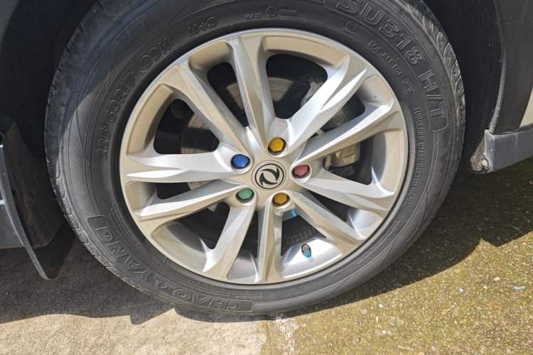 Used Dongfeng Fengon 580 2016 1.8L Manual Comfort Model Right Front Wheel Hub