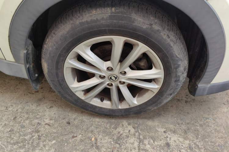 Used Dongfeng Fengon 580 2016 1.8L Manual Comfort Model Right Front Wheel Hub