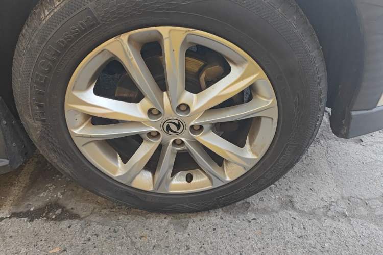 Used Dongfeng Fengon 580 2016 1.8L Manual Comfort Model Right Front Wheel Hub